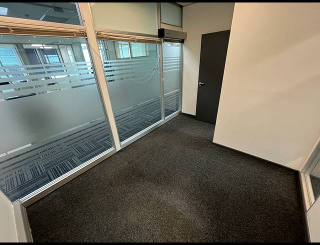 339M² OFFICE TO LET IN FORESHORE